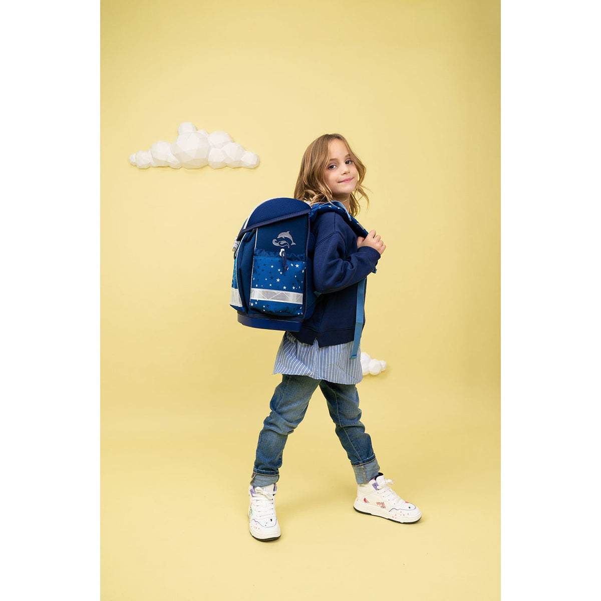 Stylish Belmil Classy Dolphins schoolbag set 4 pcs with additional compartments, perfect for first graders and ergonomically designed for comfort.