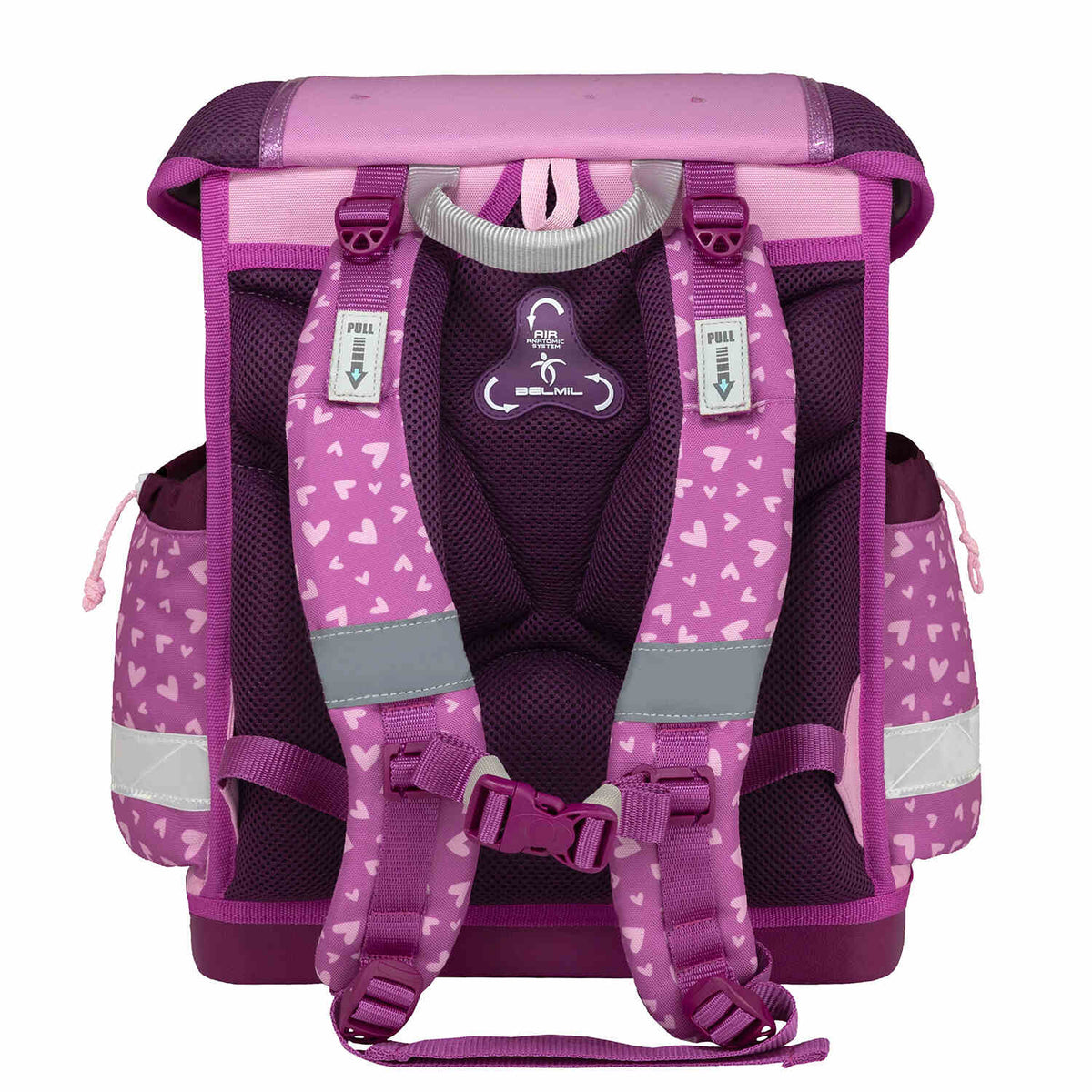 The Ergonomic School Bag Set for Girls – Belmil Classy Little Puppies (5 pcs) demonstrates the safe, easy-to-use metal buckle for kids.
