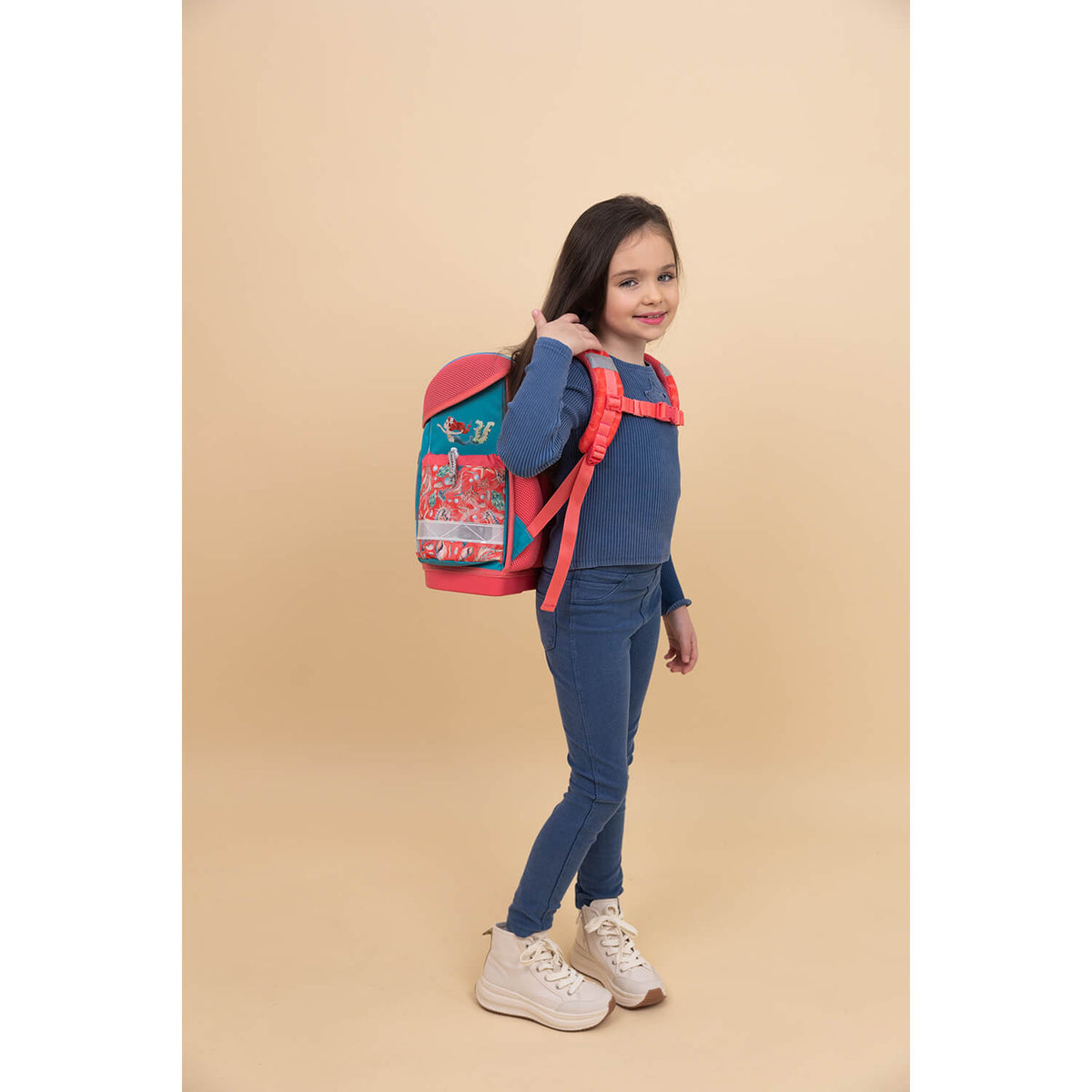 Contents of the Ergonomic School Bag Set for Girls – Belmil Classy Sea Queen (4 pcs) including a drawstring gym bag and two pencil cases.