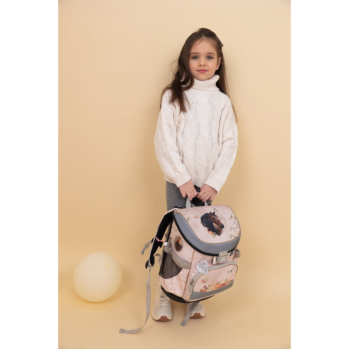 The interior of the Mini-Fit Horse Chestnut schoolbag set with spacious compartments for school supplies. Ergonomic School Bag Set for Girls – Belmil Mini-Fit Horse Chestnut (4 pcs) ensures plenty of room.