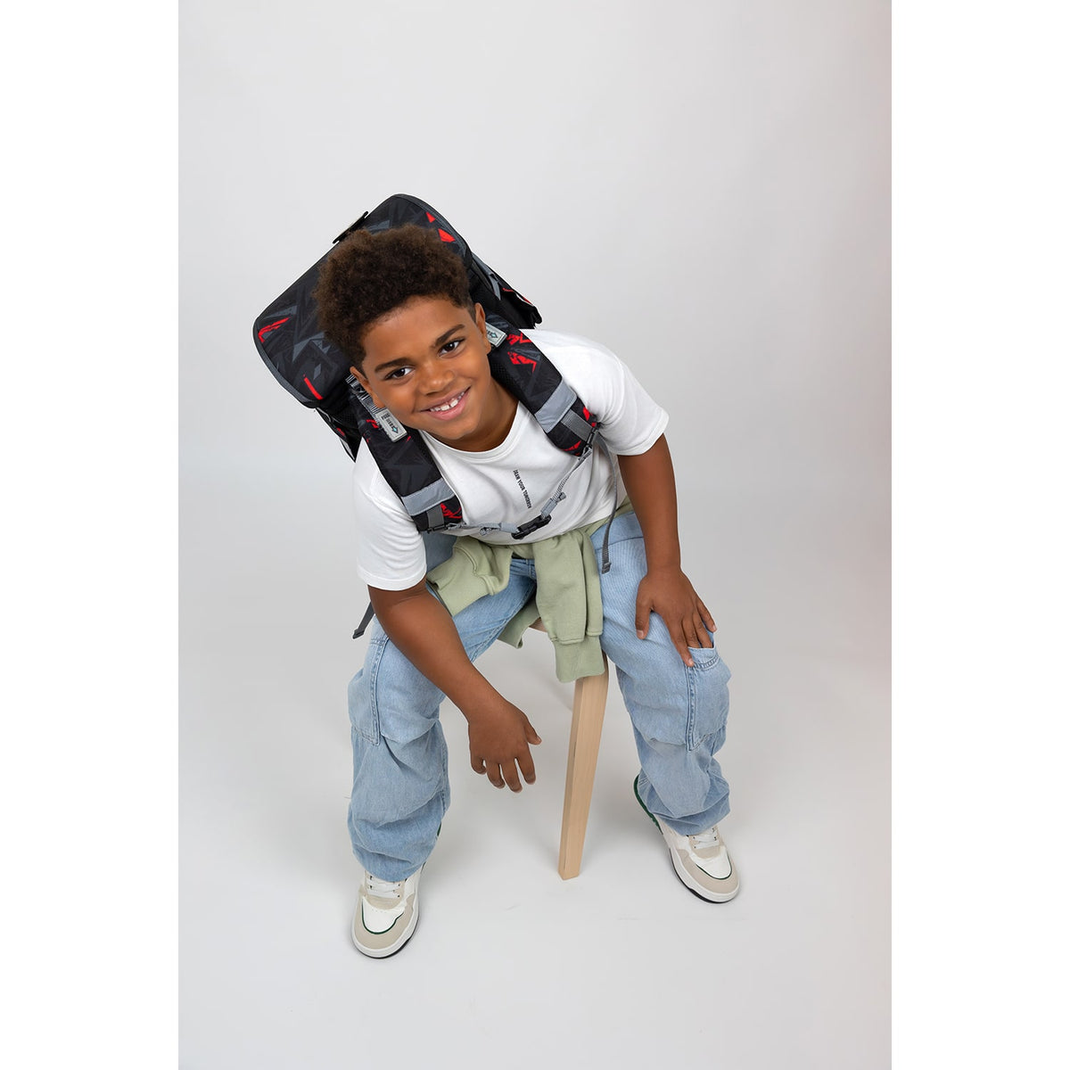 Belmil Compact Ninja School Bag Set – 5-Piece Ergonomic Backpack with AGR Certificate, Fidlock Buckle & 4 Decorative Patches displaying the breathable padded back for comfort.