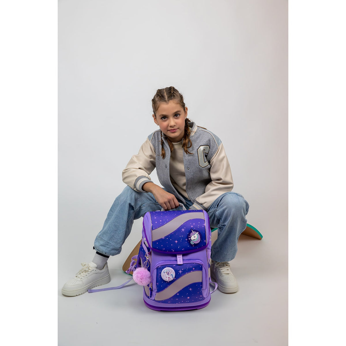 Ergonomic School Bag Set for Girls – Belmil Smarty Starlight schoolbag set 5 pcs showcasing the padded back panel and adjustable shoulder straps.