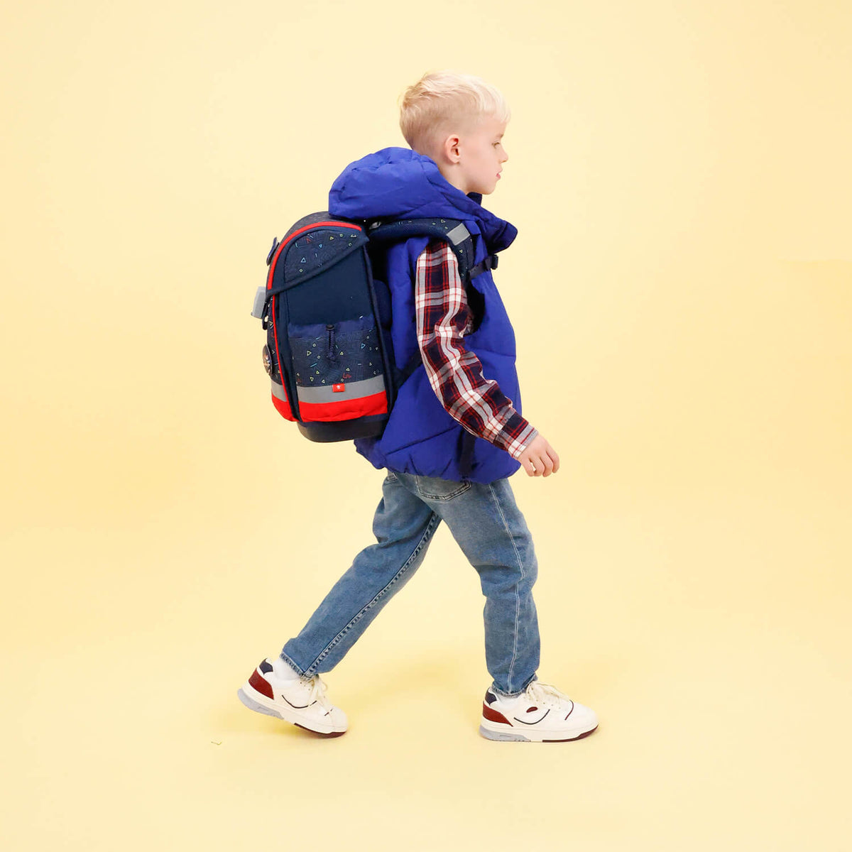 Dinosaur raincoat included in the Belmil Classy Plus Ergonomic School Bag Set for Boys “Gamer” Design + Dinosaur Raincoat – 6-Piece Back-Friendly Starter Set.