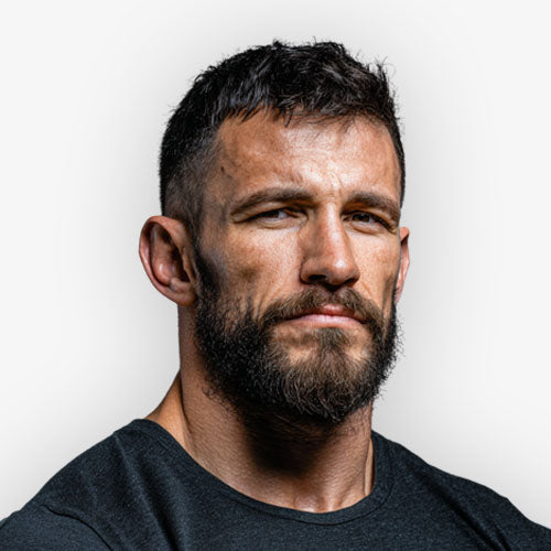 David - Kraftsportler & Kampfsportler und Experte bei Iron Brothers